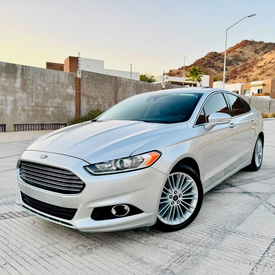 Ford Fusion SE Luxury